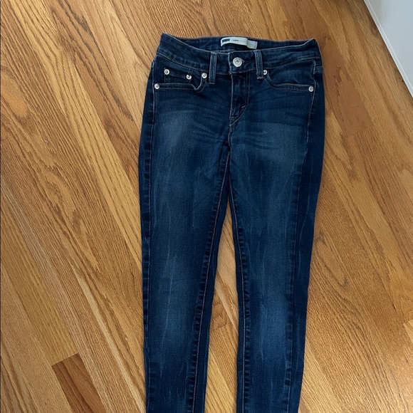 Levi's Women's Deep Indigo Skinny Jeans - Picture 1 of 4
